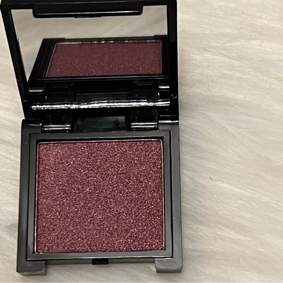 ❌SOLD❌Phase Zero Velvet Pressed Eyeshadow - Plum - Picture 5 of 7